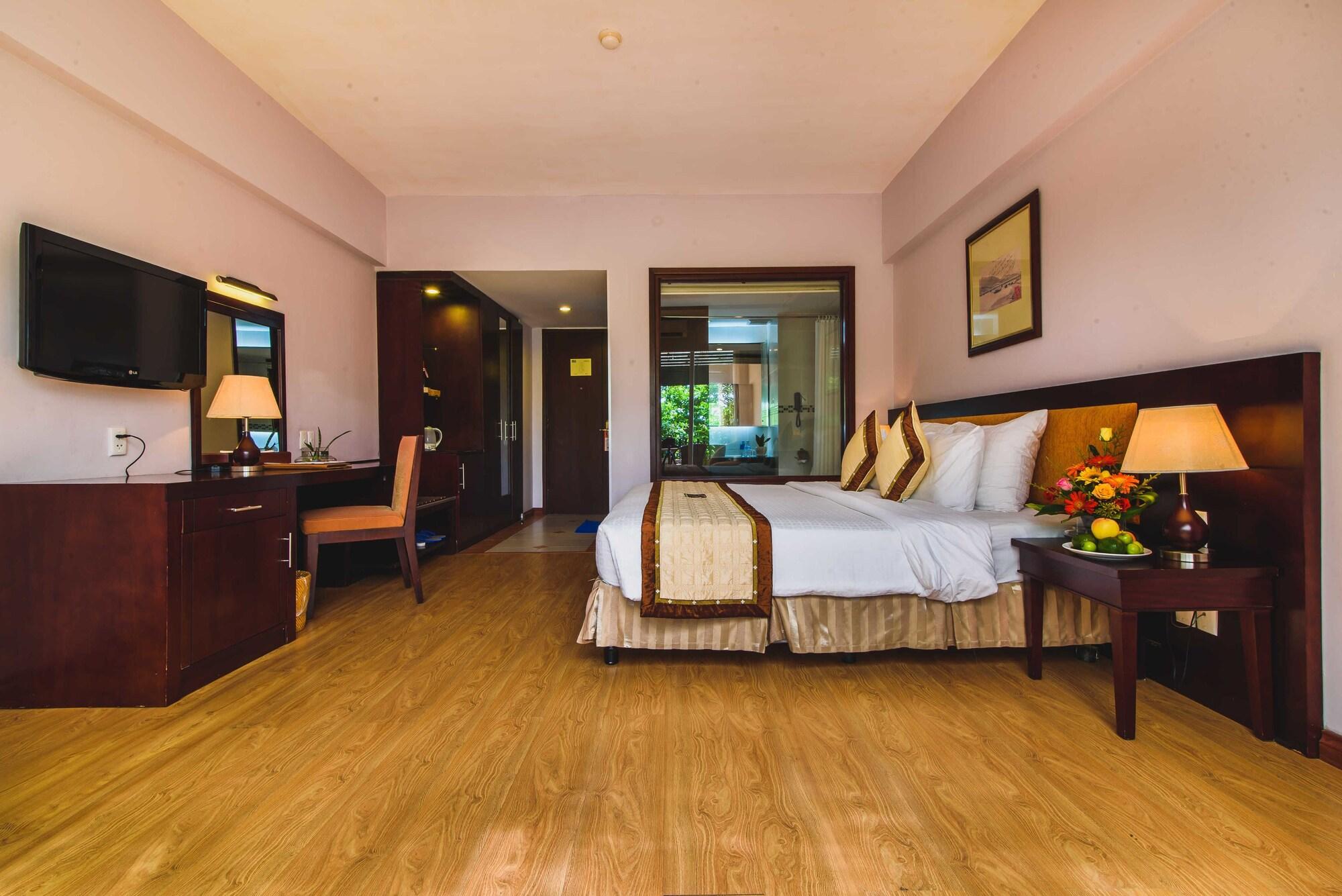 Mondial Hotel Hue Exterior photo
