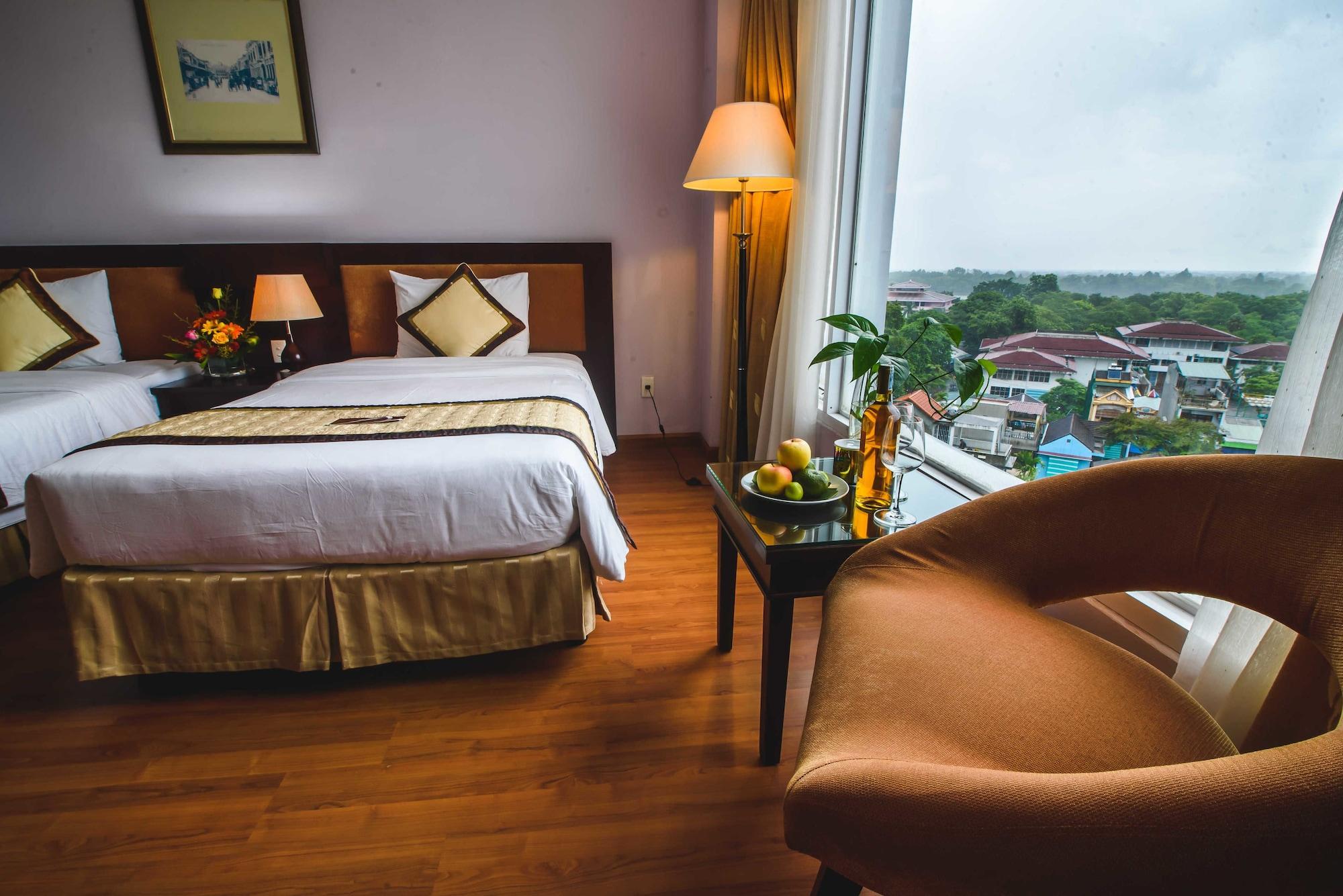 Mondial Hotel Hue Exterior photo