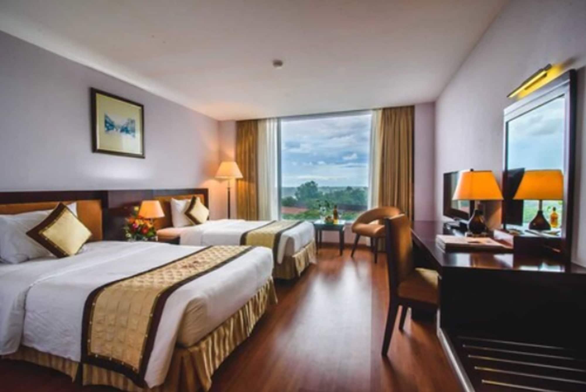 Mondial Hotel Hue Exterior photo